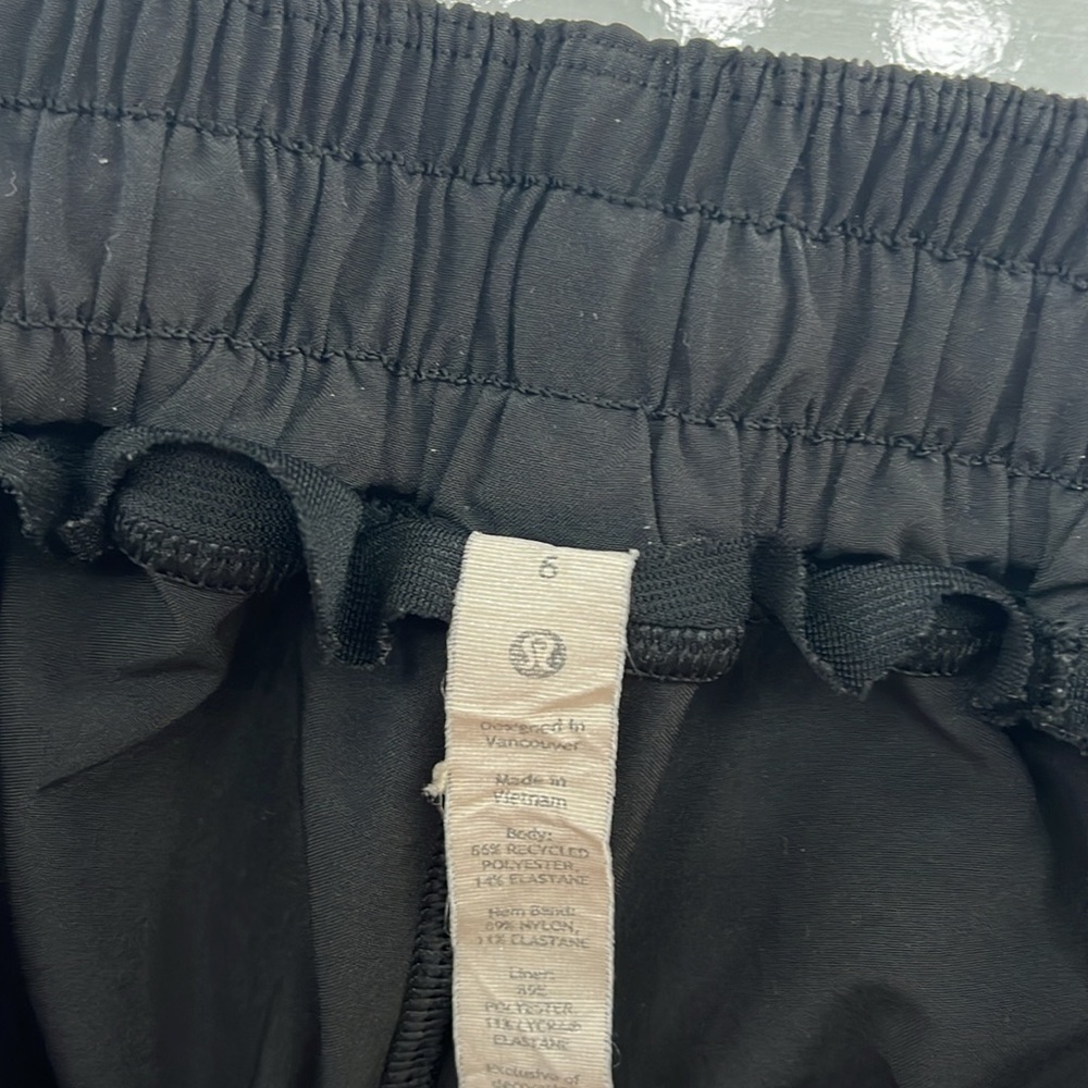 Lululemon Black Low Rise - Picture 3 of 3